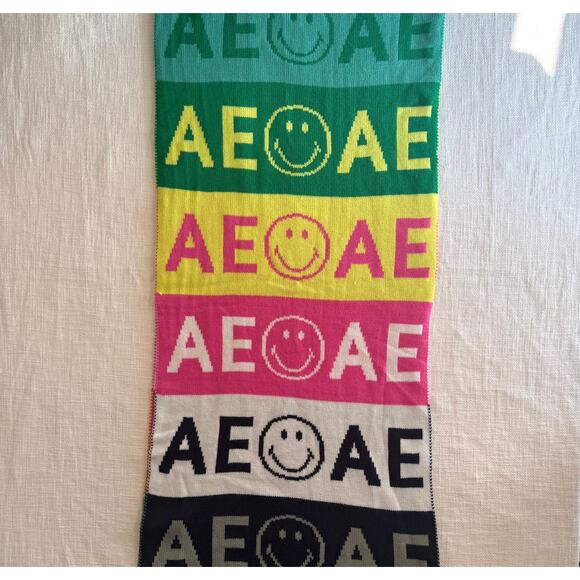 American Eagle x Smiley Oversized Knit Scarf – Colorblock Logo – 18” x 80” - Picture 1 of 9